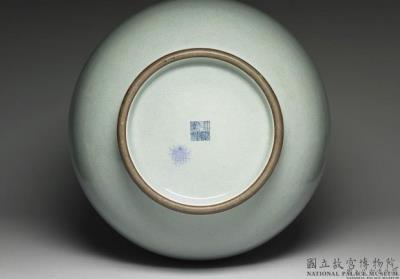 图片[2]-Hu vessel with handles in green glaze, Qing dynasty, Qianlong reign (1736-1795)-China Archive